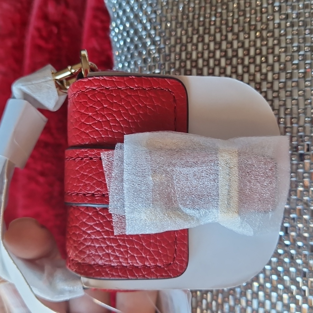 Micheal Kors Red Apple Airpod Pro Case - Picture 3 of 3